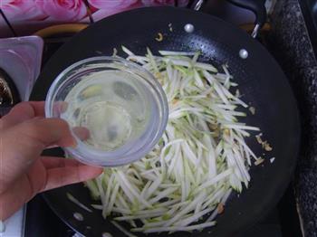 节瓜瑶柱虾米粉丝煲的做法步骤10