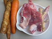 山药胡萝卜羊肉汤的做法步骤1