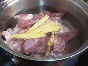 山药胡萝卜羊肉汤的做法图解2