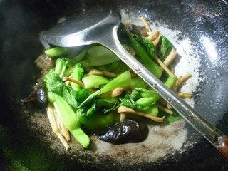 黑木耳黄花菜炒菜心的做法步骤8