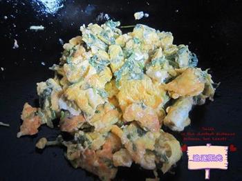 香椿炒鸡蛋的做法步骤5