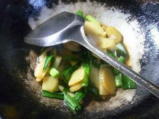 大蒜炒土豆的做法步骤12