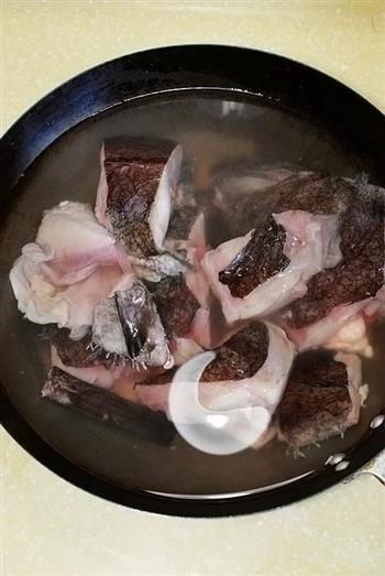 奶白安康鱼汤的做法步骤4