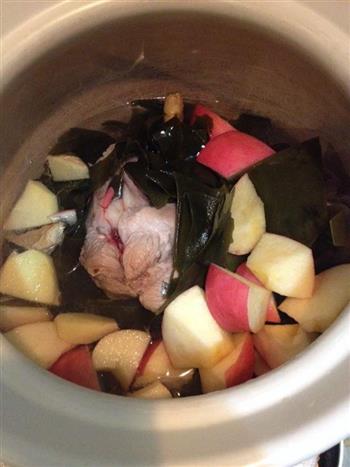 海带苹果猪骨汤的做法步骤4
