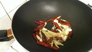 芹菜泡椒牛肉的做法步骤4
