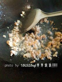 豆豉蒜薹炒肉末的做法步骤4