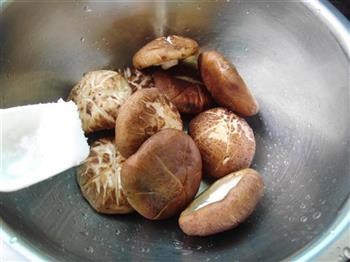 黑椒烤香菇的做法步骤3