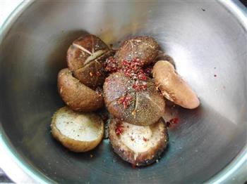 黑椒烤香菇的做法步骤4