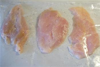 培根菠菜鸡肉卷的做法步骤2