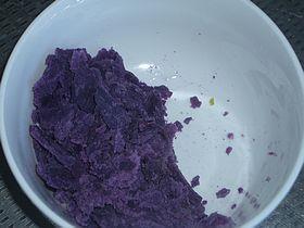 椰蓉紫薯春卷的做法步骤1