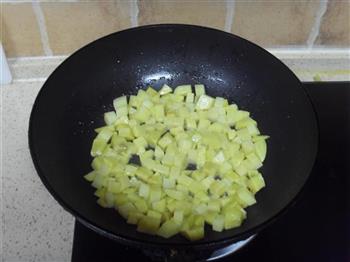 椒盐土豆丁的做法步骤2