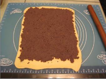 豆沙酥粒面包卷的做法步骤15