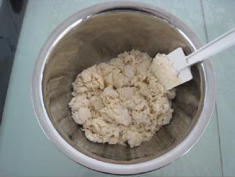 豆沙酥粒面包卷的做法步骤2