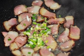 蕨菜炒腊肉的做法步骤4