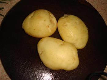 香煎土豆块的做法图解1