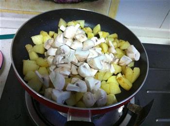 香煎土豆蘑菇的做法步骤6