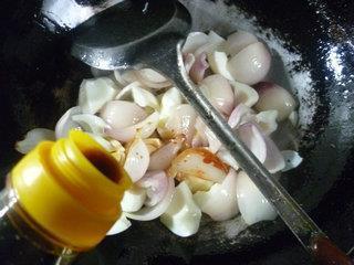 洋葱炒鸡蛋白的做法步骤7
