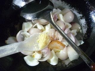 洋葱炒鸡蛋白的做法步骤9