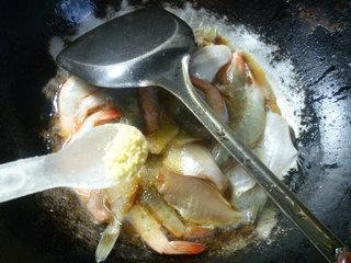 橡皮鱼烧虾的做法图解9