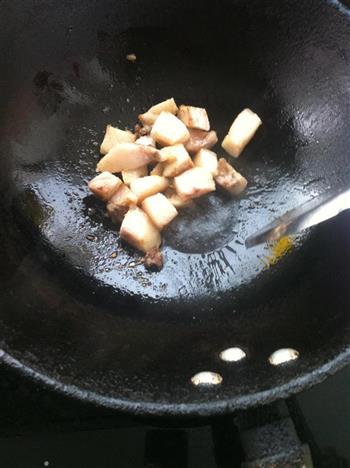 猪头肉焖米饭的做法步骤3
