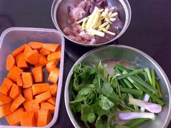 红萝卜猪肝汤的做法步骤1
