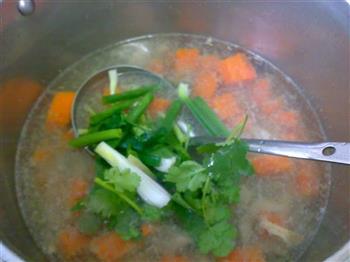 红萝卜猪肝汤的做法步骤5