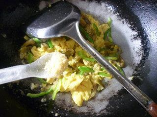 榨菜青椒炒鸡蛋的做法图解6