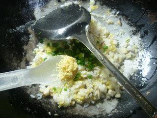 香菇鸡蛋炒饭的做法步骤7