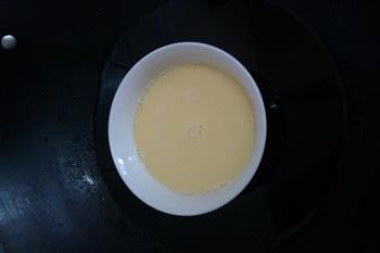 牛奶蒸蛋的做法步骤4