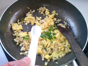 杏鲍菇炒鸡蛋的做法步骤9