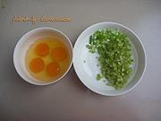 土鸡蛋炒芹菜的做法图解2