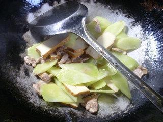 香干里脊肉炒莴笋的做法步骤8
