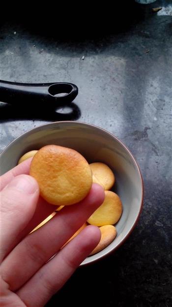奶香蛋黄饼干的做法步骤12