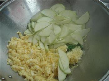 西葫芦炒鸡蛋的做法步骤5