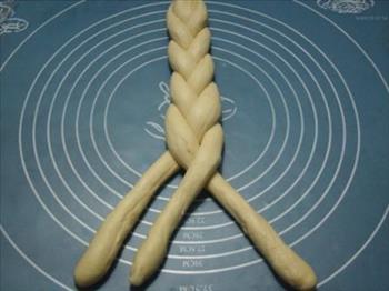 辫子面包的做法图解9