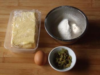 葡萄干奶油饼干的做法步骤1