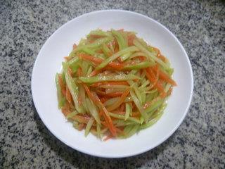胡萝卜炒莴笋的做法步骤10