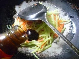 胡萝卜炒莴笋的做法步骤7