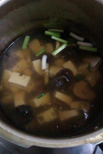 香菇豆腐牛肉汤的做法步骤6