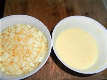 苹果奶酪鸡蛋饼的做法步骤2