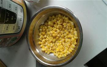 玉米胡萝卜浓汤的做法步骤1