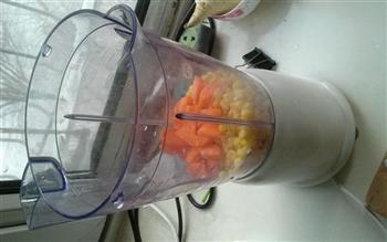 玉米胡萝卜浓汤的做法步骤2