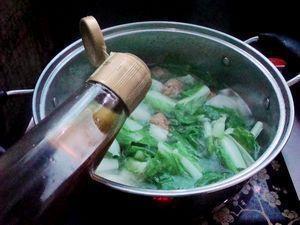 肉丸青菜萝卜汤的做法步骤7