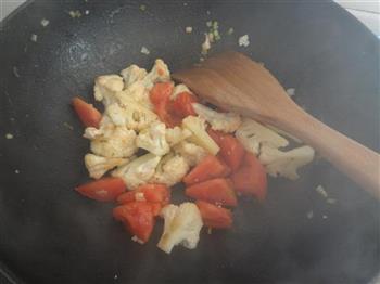 西红柿炒花菜的做法步骤4