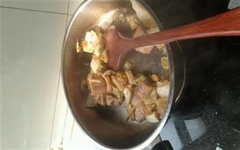 辣白菜炒肉的做法步骤6