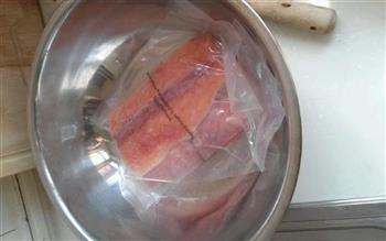 香煎三文鱼的做法步骤1