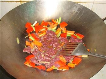 红椒蚝油牛肉的做法步骤5