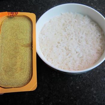 咖喱蛋黄米饭丸子的做法图解1