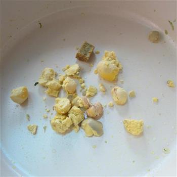 咖喱蛋黄米饭丸子的做法图解3