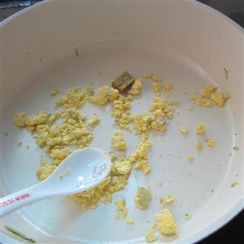 咖喱蛋黄米饭丸子的做法图解4